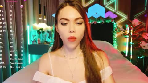 MimiFors online show from September 29, 6:13 pm