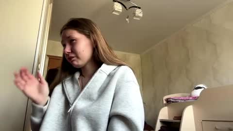 Maya online show from April 14, 6:13 am