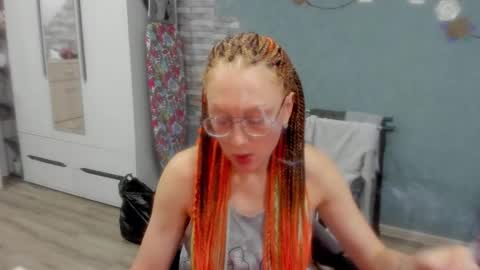 lucky_licky20 online show from November 9, 2:18 am