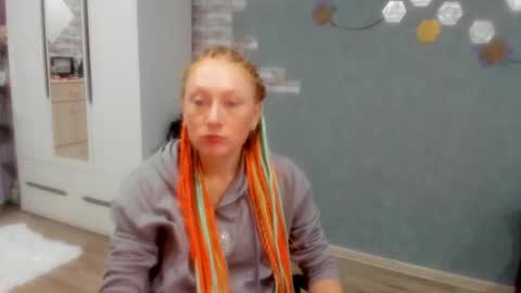 lucky_licky20 online show from November 14, 3:06 am