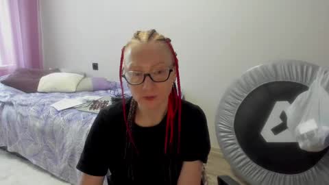 lucky_licky20 online show from February 12, 4:12 am