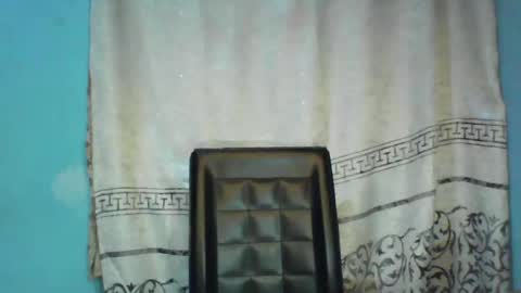 Snapshot of luckymadequeen chatting on January 26, 5:44 pm Gloria online show from January 26, 5:44 pm