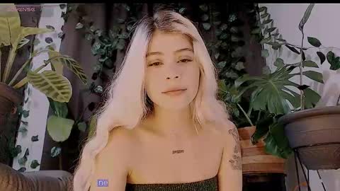 luckysapphire777 online show from October 25, 10:34 am