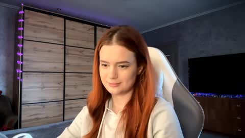 EmmaEmbers online show from April 10, 3:07 pm