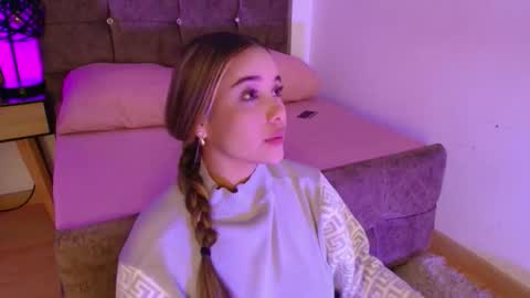 lucy online show from March 31, 4:01 am