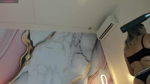 Lucy online show from December 22, 12:08 pm