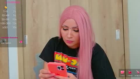 Lucy online show from April 14, 9:04 pm