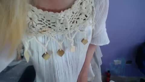  SleepyAbuela online show from March 12, 5:48 pm