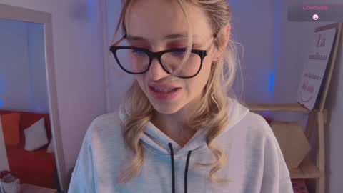 lucy online show from January 27, 6:09 am