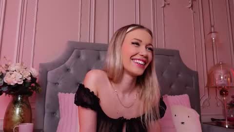 LucyAddison online show from October 18, 3:31 am