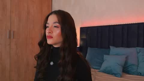 LucyDeLuca online show from April 15, 5:19 am