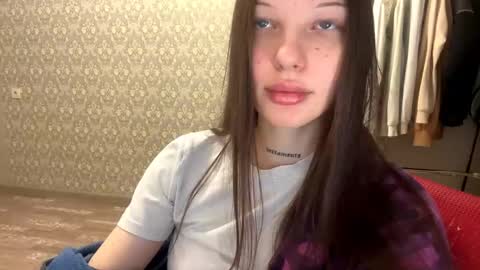 Ella online show from February 3, 1:38 am