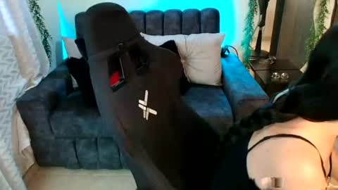 LUCY online show from July 10, 6:41 pm