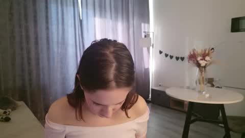 Lucy Rose online show from February 18, 12:37 pm