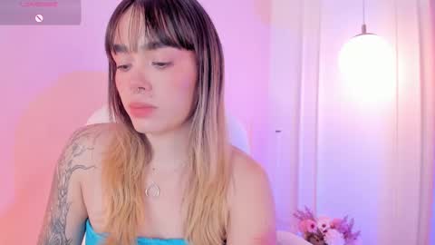 Lucy online show from December 17, 4:49 am