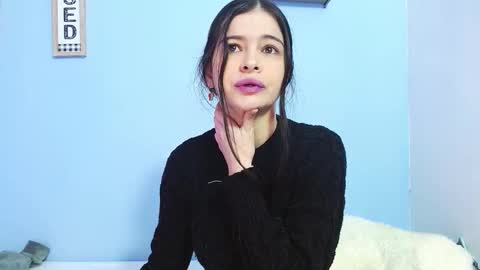 Snapshot of lulu_cm chatting on October 16, 10:34 pm lulu_cm online show from October 16, 10:34 pm