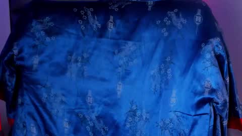 elizabeth online show from April 16, 9:39 pm