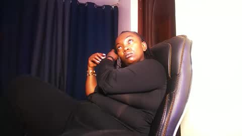 lulu_sparks1 online show from February 25, 7:29 am