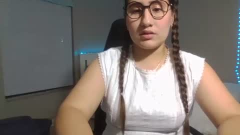 lulufresa online show from October 2, 1:10 am
