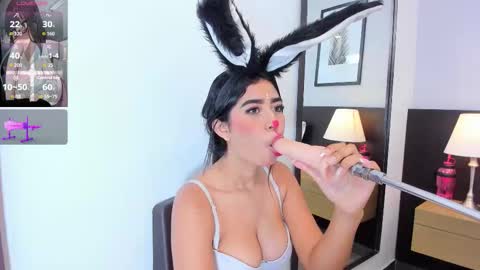 Lucy online show from December 21, 7:51 pm