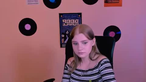 Sweet Lumi online show from June 20, 12:20 pm