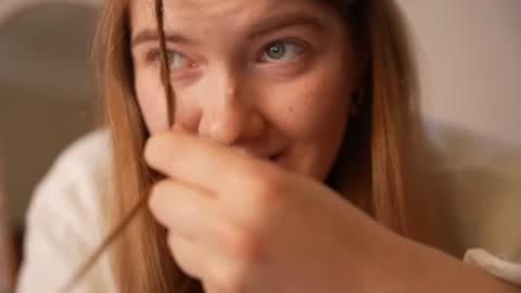 Hannah online show from June 15, 10:15 am