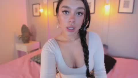 lummii_ online show from March 11, 7:27 pm