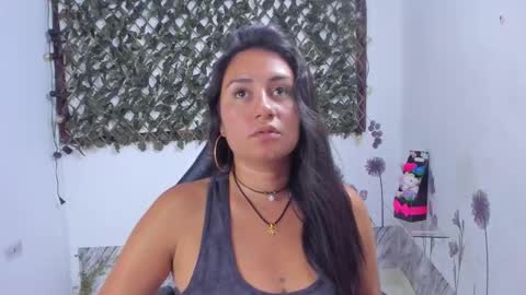 Luna  online show from November 18, 9:49 pm