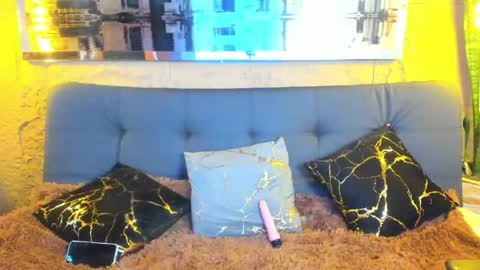 Luna online show from April 19, 2:39 pm