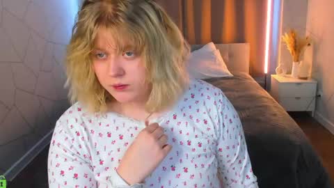 luna online show from April 18, 1:30 am