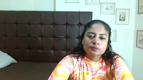 luna_fyre online show from February 9, 6:21 pm