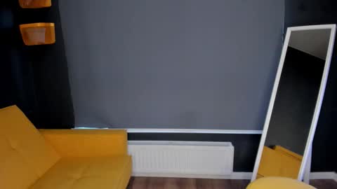 Elizabeth online show from February 9, 1:24 pm