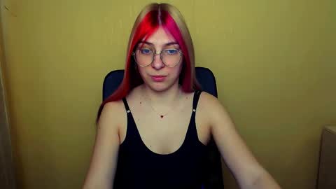 Snapshot of luna_lush_ chatting on February 20, 9:11 am Luna online show from February 20, 9:11 am