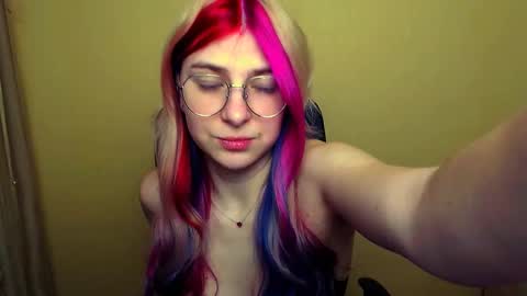 Snapshot of luna_lush_ chatting on February 11, 11:09 am Luna online show from February 11, 11:09 am
