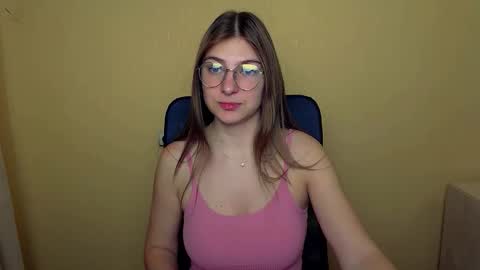 Snapshot of luna_lush_ chatting on October 14, 9:23 am Luna online show from October 14, 9:23 am