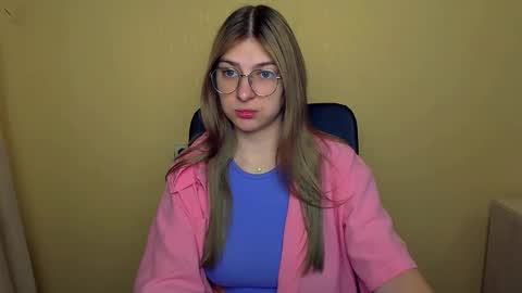 Snapshot of luna_lush_ chatting on October 7, 9:46 am Luna online show from October 7, 9:46 am