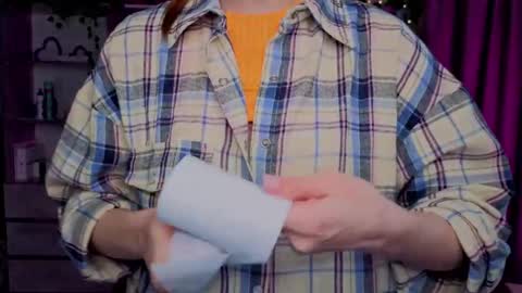 Lina  online show from April 11, 6:30 am