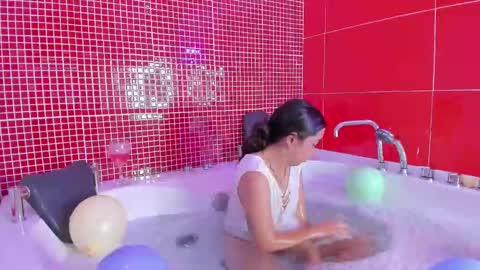 Snapshot of luna_sweeett_ chatting on December 14, 12:33 pm Luna online show from December 14, 12:33 pm