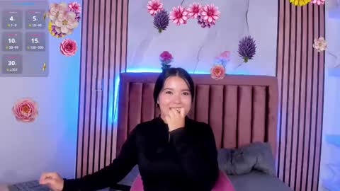 Snapshot of luna_sweeett_ chatting on October 13, 7:49 pm Luna online show from October 13, 7:49 pm