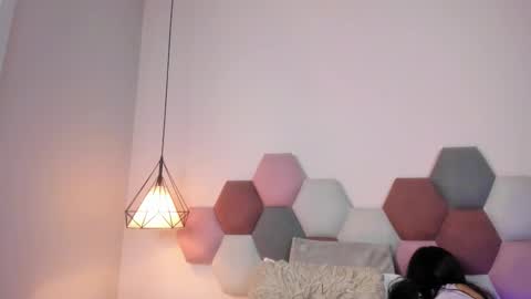 Luna Aspen online show from March 9, 6:00 pm