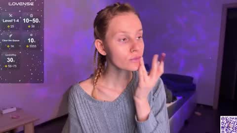 Snapshot of lunacyy chatting on October 3, 7:30 pm Britney online show from October 3, 7:30 pm