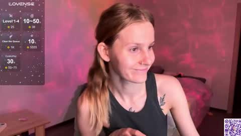 Snapshot of lunacyy chatting on October 4, 7:40 pm Britney online show from October 4, 7:40 pm