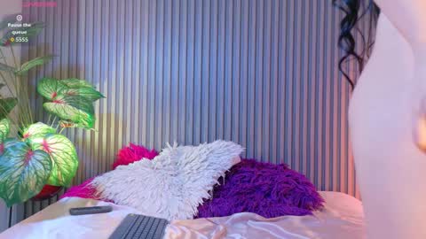 Snapshot of lunamaithe chatting on September 18, 12:37 pm . . online show from September 18, 12:37 pm