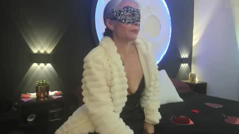 Snapshot of lunamisteriosa_ chatting on September 20, 12:25 pm lunamisteriosa_ online show from September 20, 12:25 pm