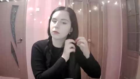 lunamystique_ online show from February 11, 10:07 pm