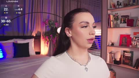 Luna  next streams Mon Tue Fri Sat Sun 8pm-5am gmt0 online show from February 3, 8:46 pm