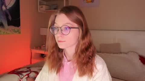 Snapshot of lunar_sofia chatting on December 12, 12:55 pm Sofia online show from December 12, 12:55 pm