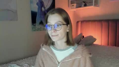 Snapshot of lunar_sofia chatting on September 19, 12:26 pm Sofia online show from September 19, 12:26 pm