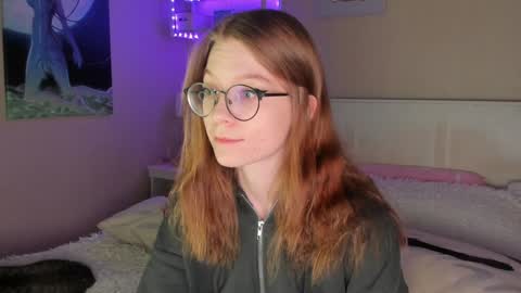 Snapshot of lunar_sofia chatting on December 9, 6:14 pm Sofia online show from December 9, 6:14 pm