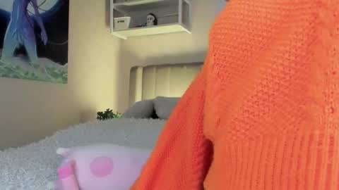 Snapshot of lunar_sofia chatting on October 13, 3:04 pm Sofia online show from October 13, 3:04 pm